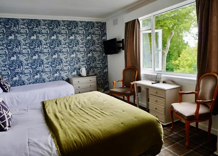 Lochnell Arms Hotel